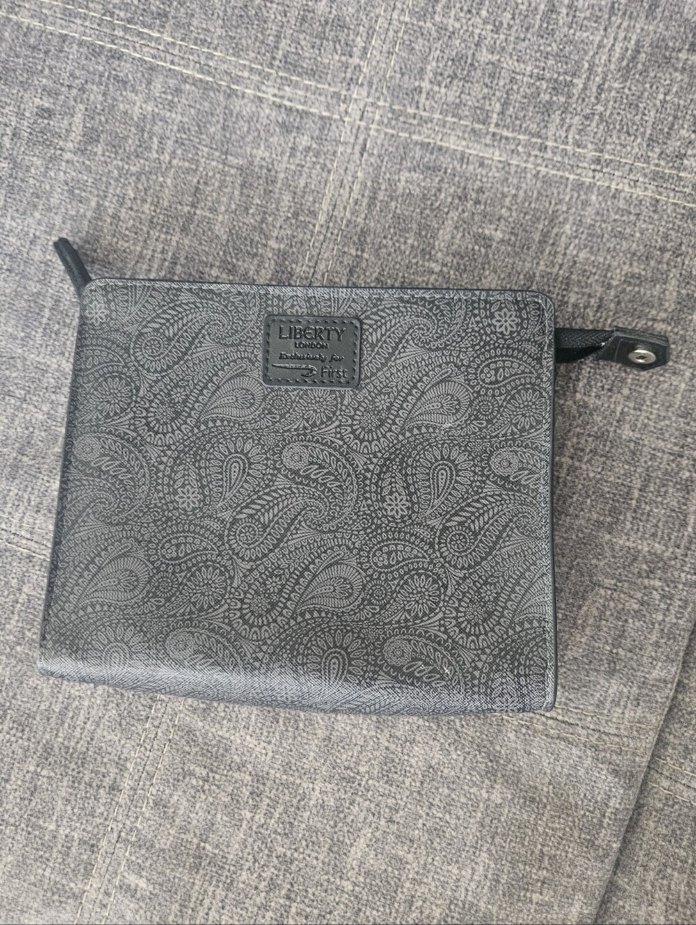 LIBERTY OF LONDON British Airways Pouch Cosmetic Sundries Bag Black Gray Paisley